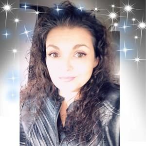 Meet your Posher, Dee